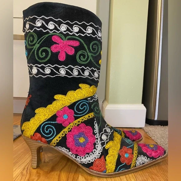 ⚡️Stunning Vintage 90s Neon Floral PSYCHEDELIC Embroidered Kilim Art Heeled Boot - Picture 9 of 16